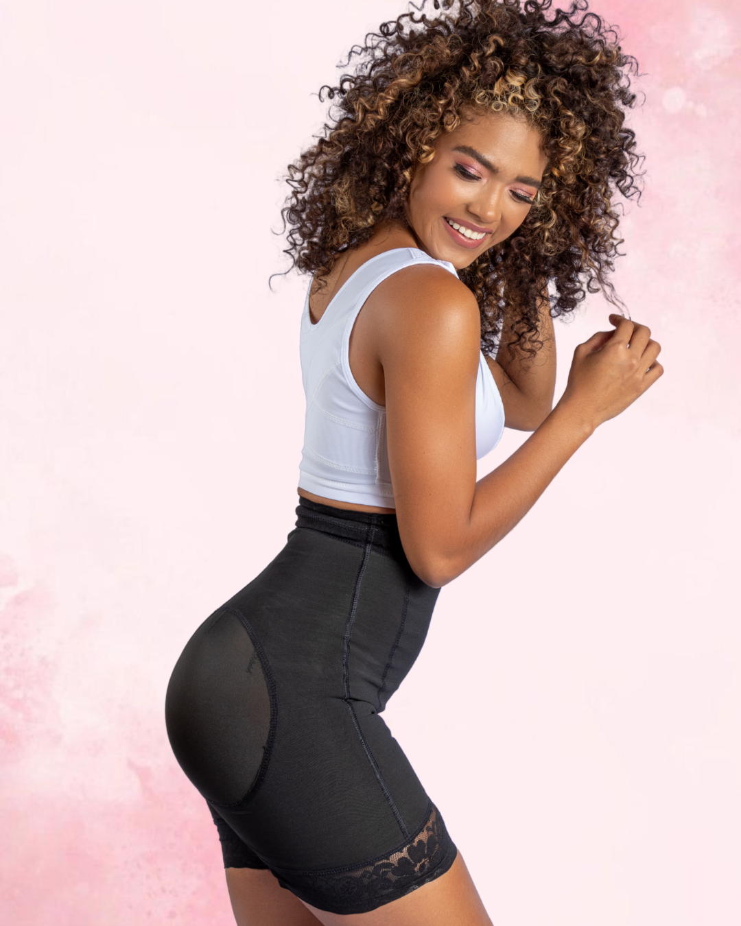 PANTALÓN CORTO DE TIRO ALTO